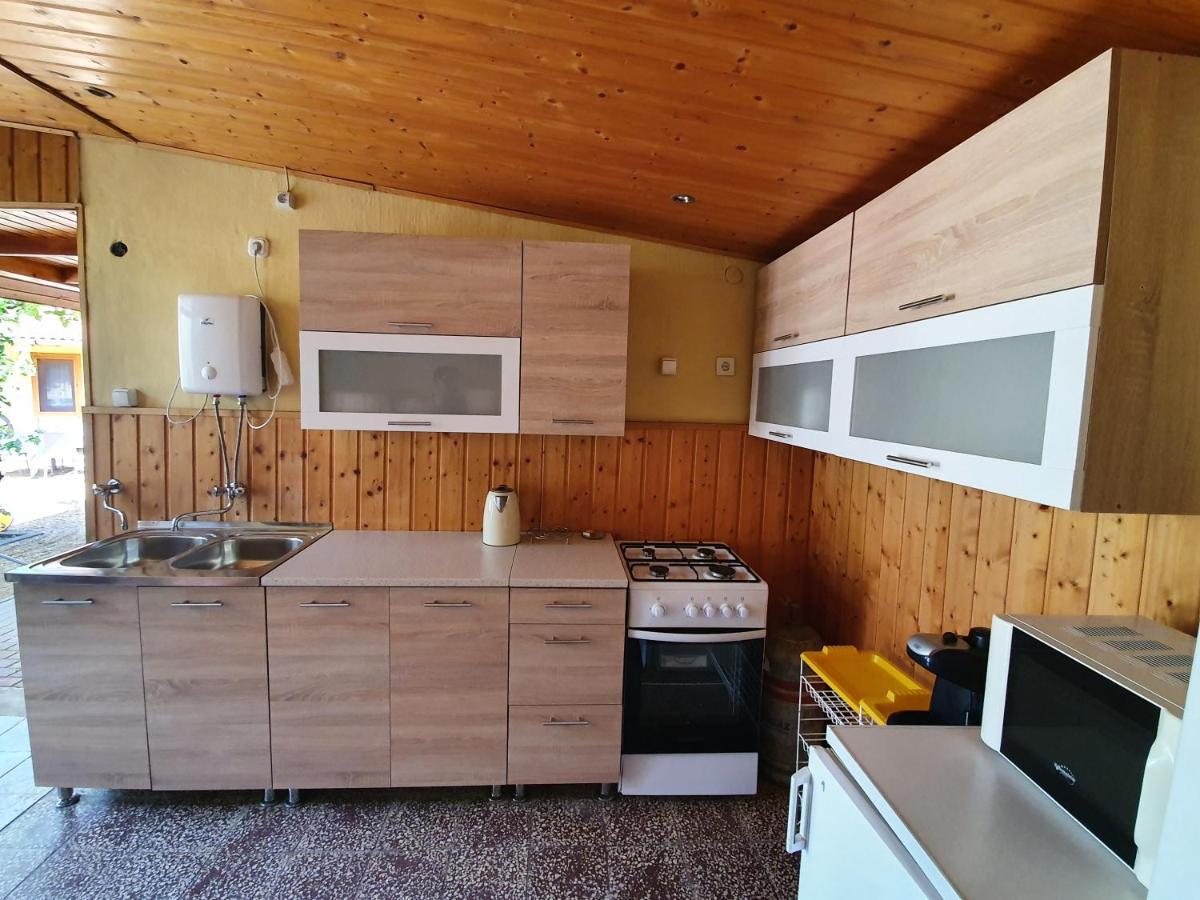 Apartamento Muskátlis Ház Balatonlelle Exterior foto