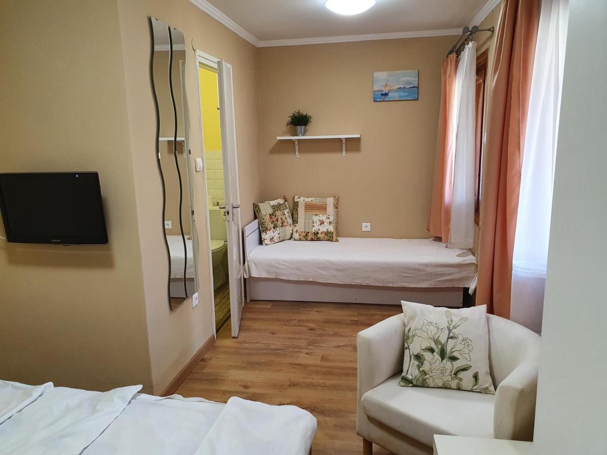 Apartamento Muskátlis Ház Balatonlelle Exterior foto
