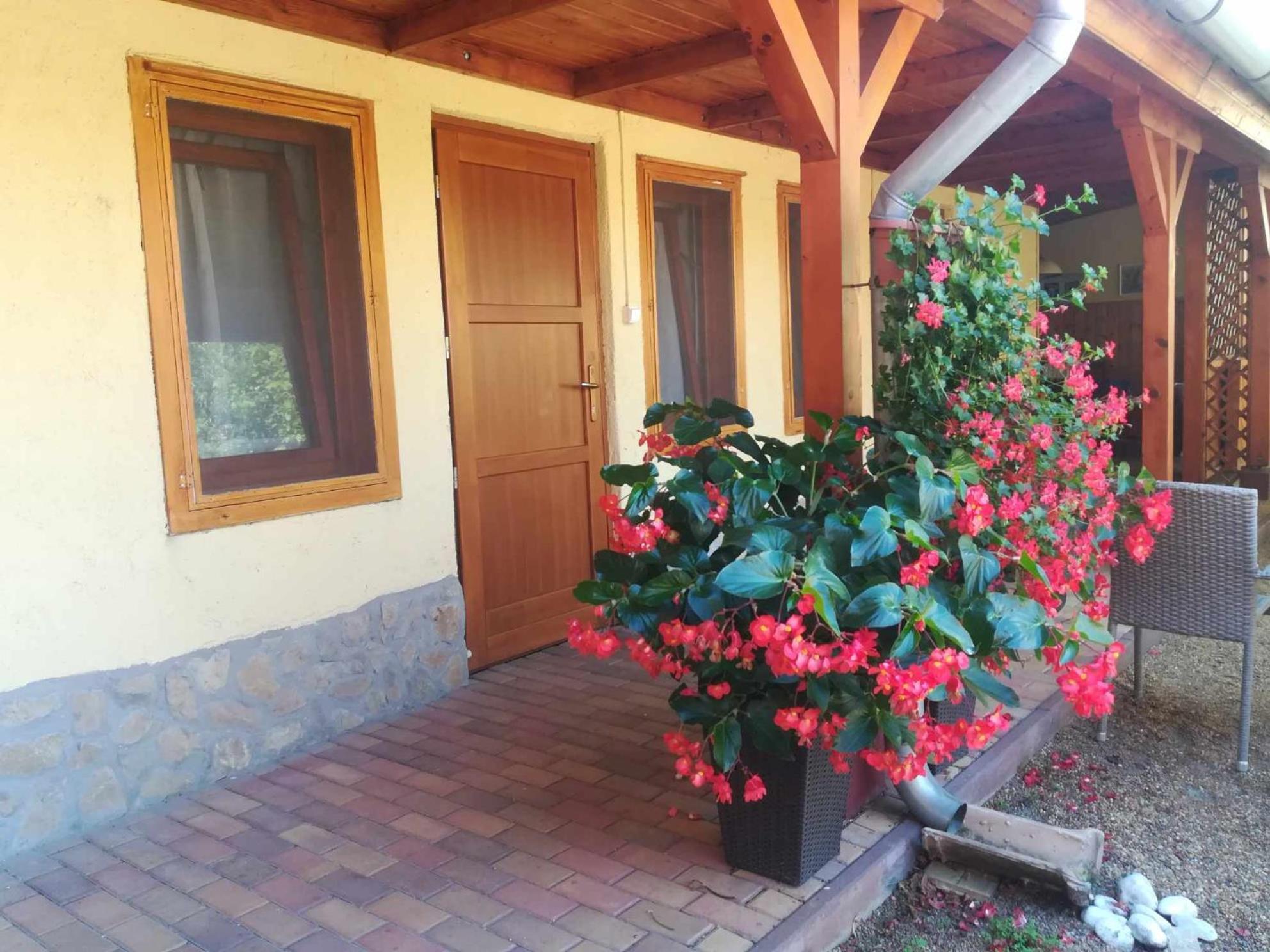 Apartamento Muskátlis Ház Balatonlelle Exterior foto